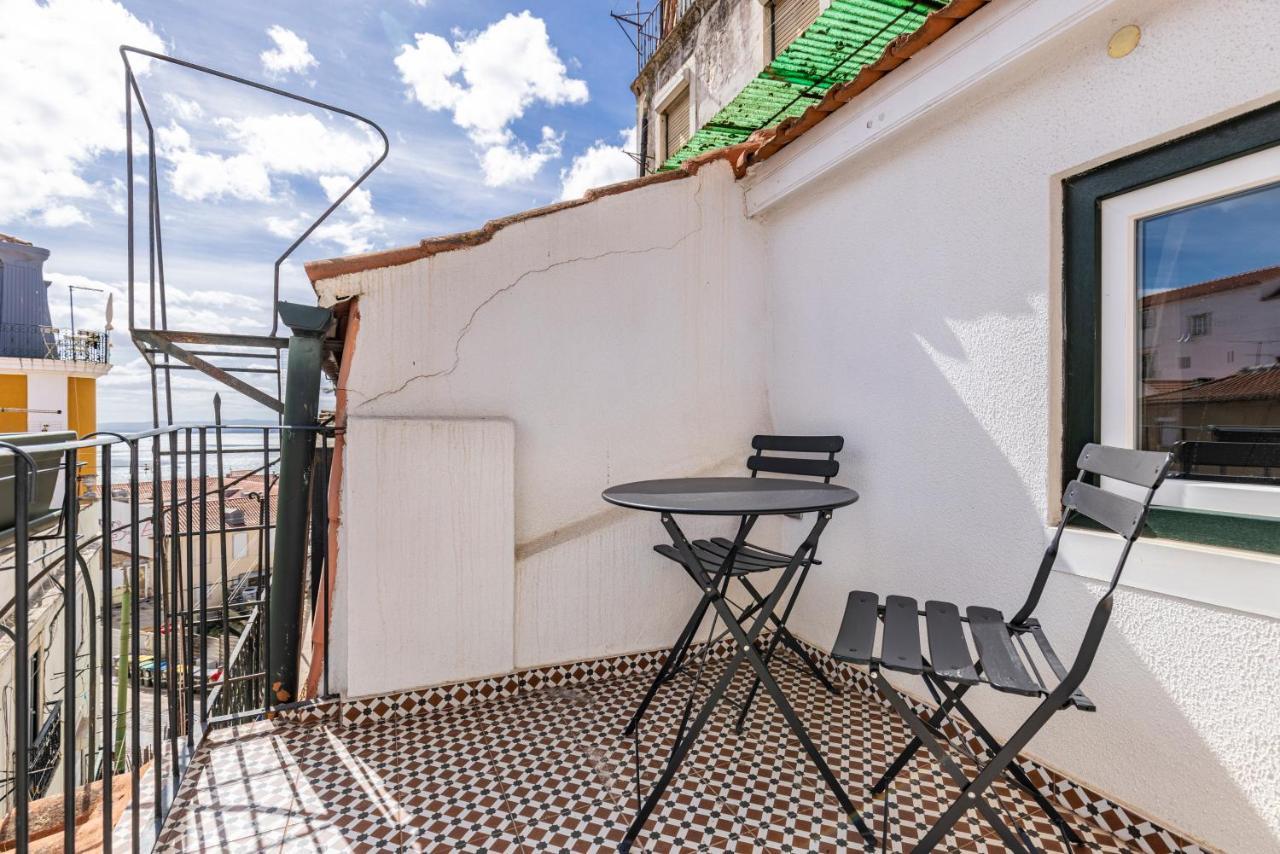 Alfama 2Bdr Duplex Apartment W/ Balcony By Lovelystay Lisboa المظهر الخارجي الصورة