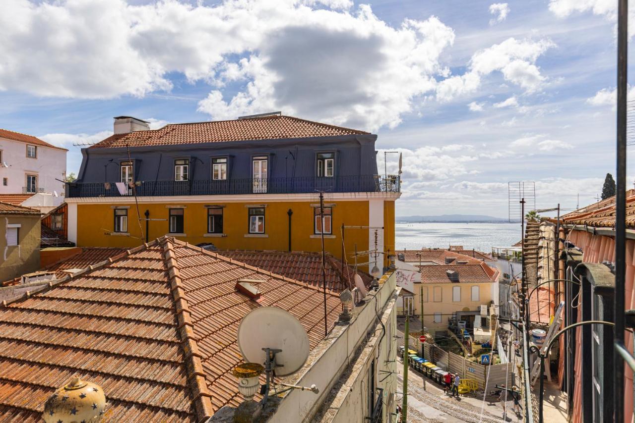 Alfama 2Bdr Duplex Apartment W/ Balcony By Lovelystay Lisboa المظهر الخارجي الصورة